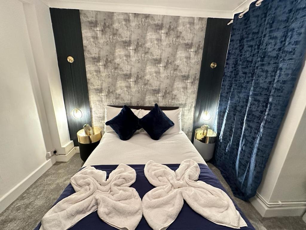 Beautiful Family Apartment Лондон Екстериор снимка